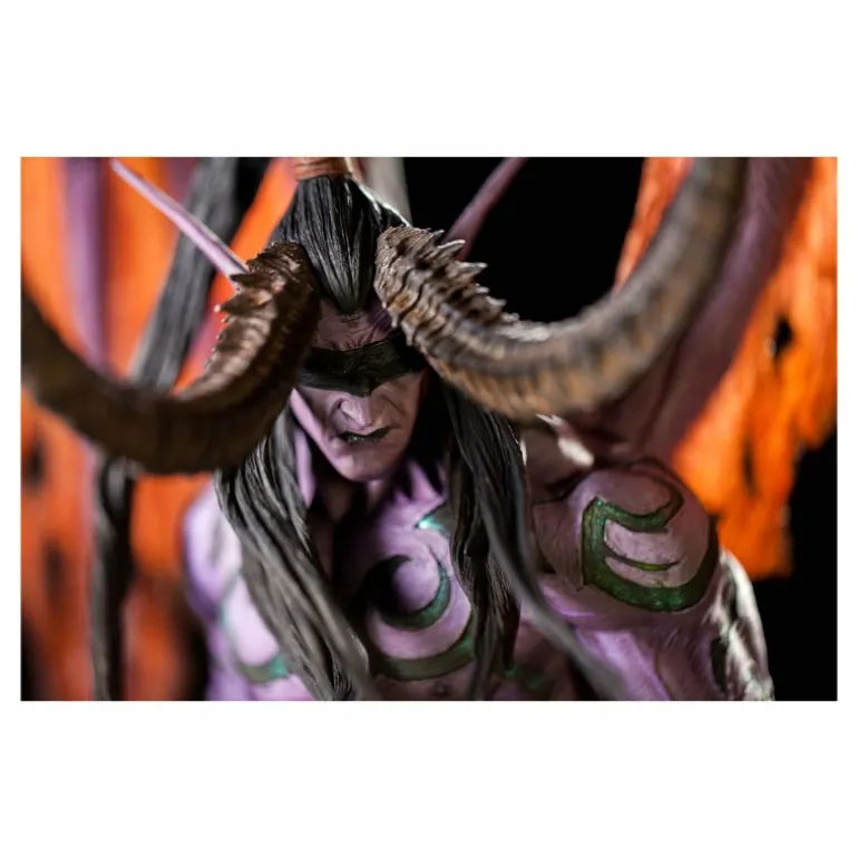 Activision Publishing Inc World Of Warcraft Illidan Stormrage 23" Premium Statue